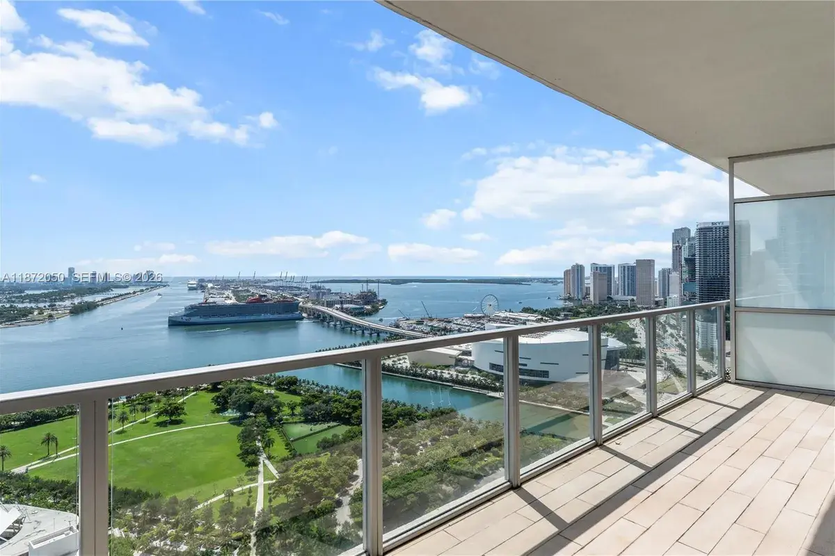 1100 Biscayne Blvd # 3404, Miami FL 33132
