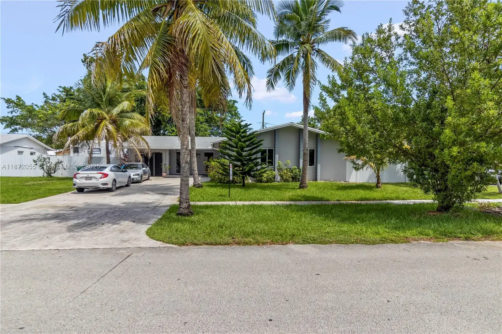 10615 SW 200th St, Cutler Bay FL 33157 photo 4