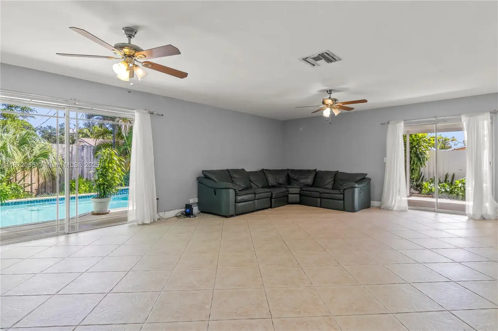10615 SW 200th St, Cutler Bay FL 33157 photo 5