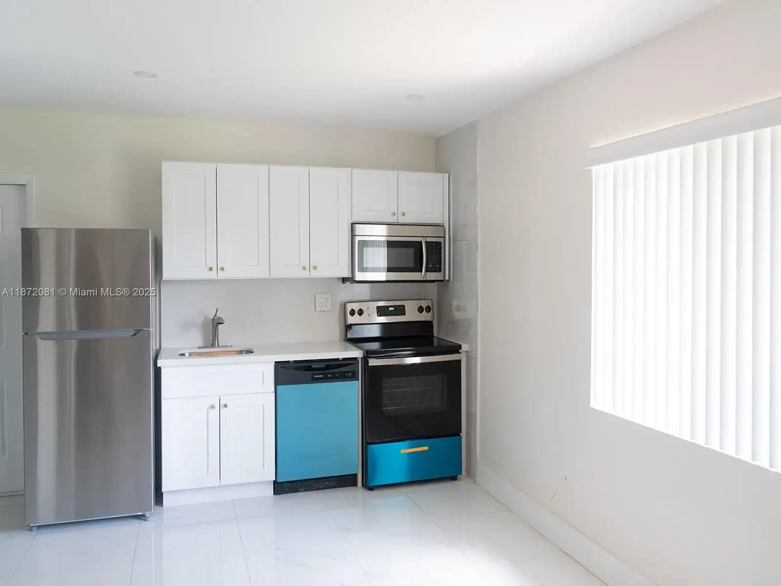 612 NW 10th Ter # C, Fort Lauderdale FL 33311 photo 3