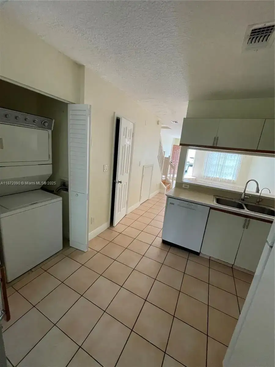 2880 Belmont Ln # 2880, Cooper City FL 33026 photo 3