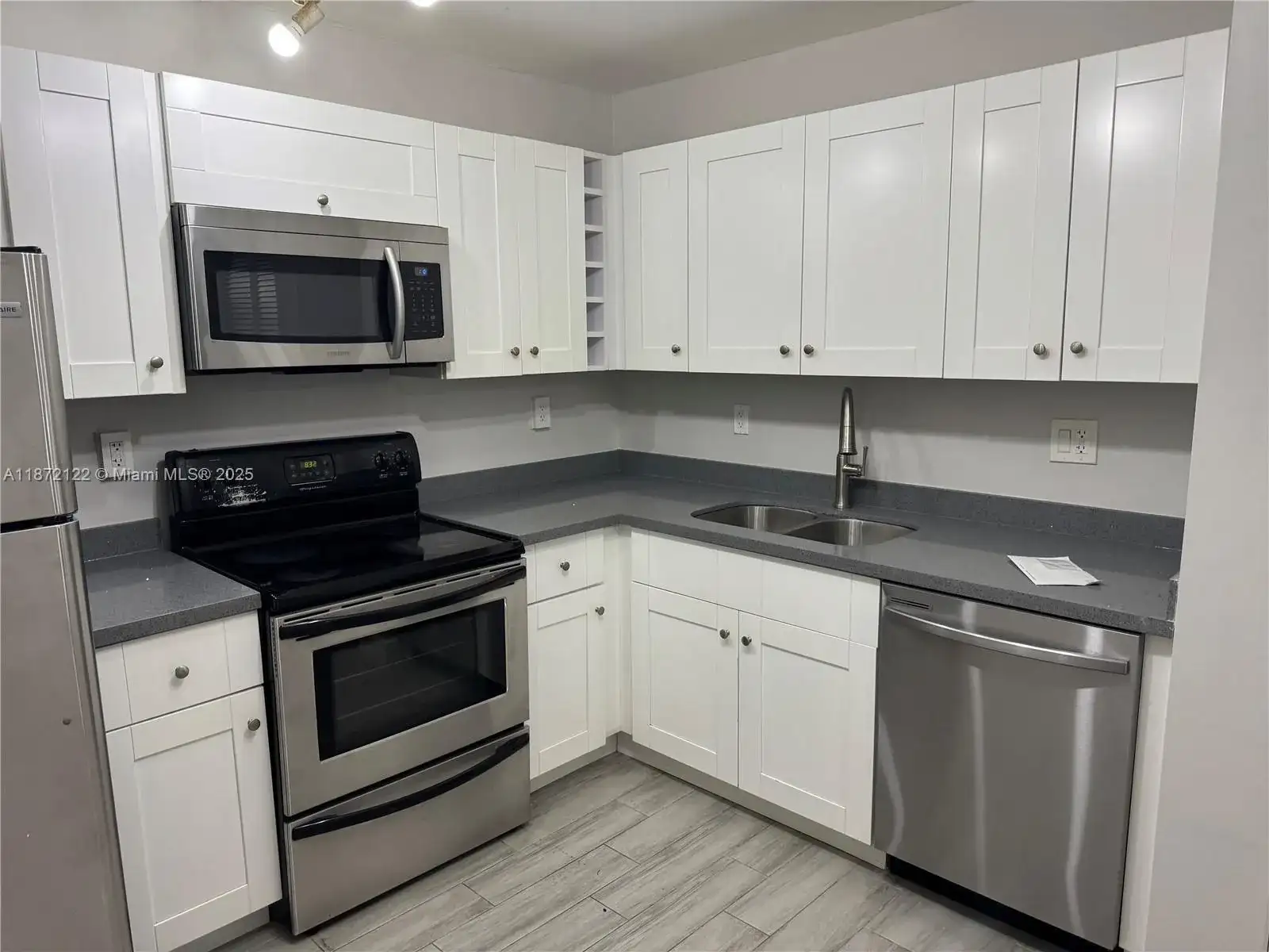 721 N Pine Island Rd # 201, Plantation FL 33324 photo 4