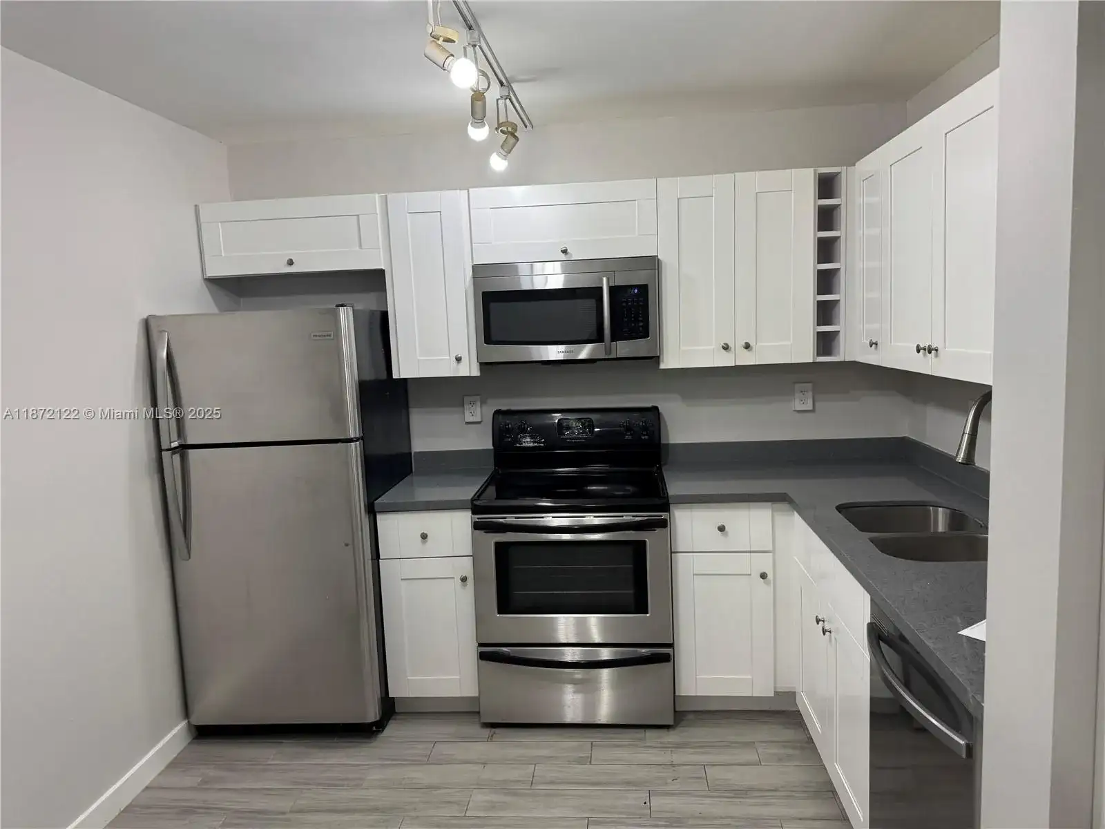 721 N Pine Island Rd # 201, Plantation FL 33324 photo 5
