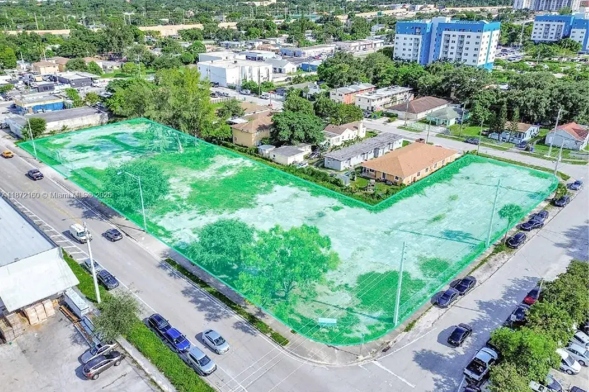 740 NW 71st St, Miami FL 33150