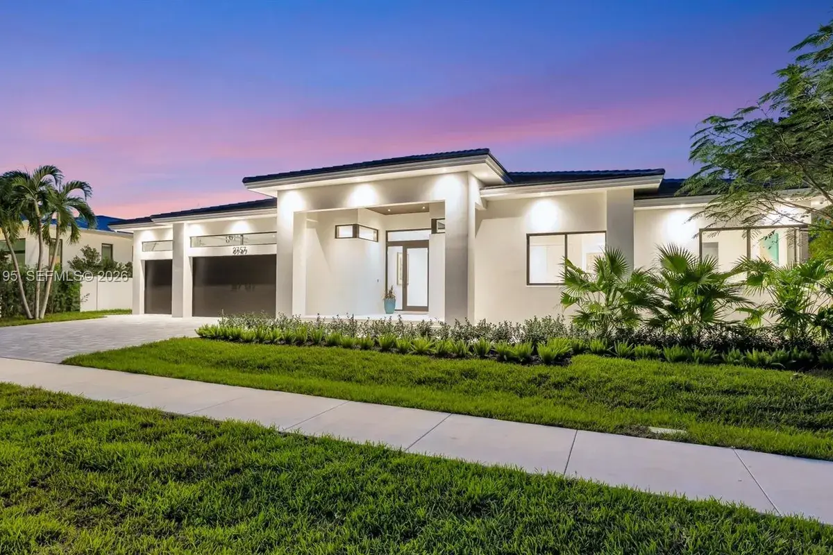 2757 NE 34th Street, Fort Lauderdale FL 33306