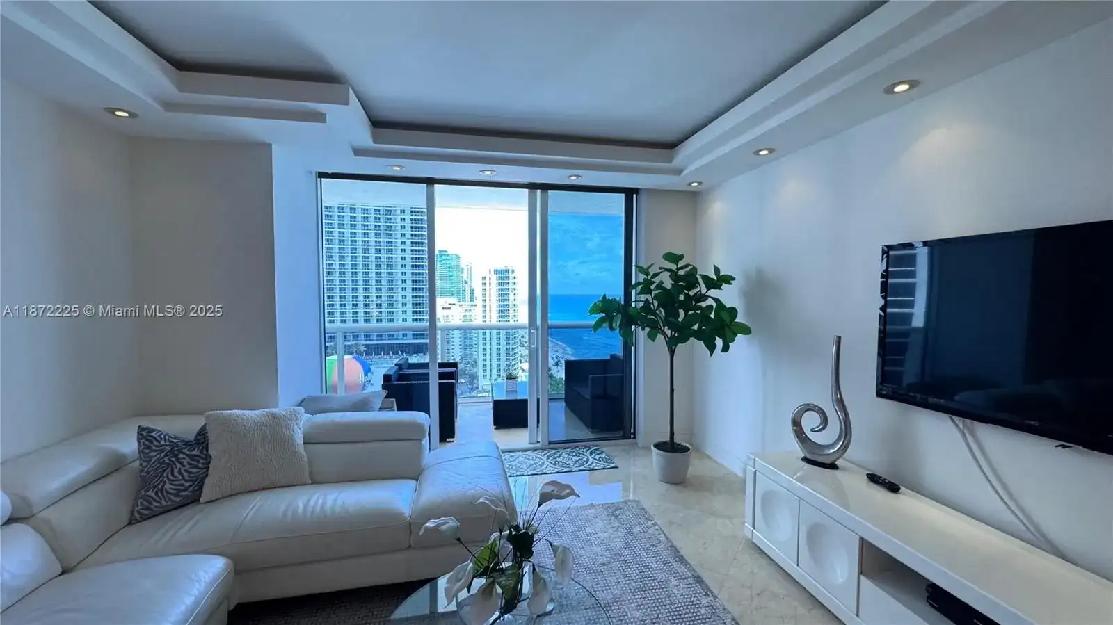 1830 S Ocean Dr # 2211, Hallandale Beach FL 33009