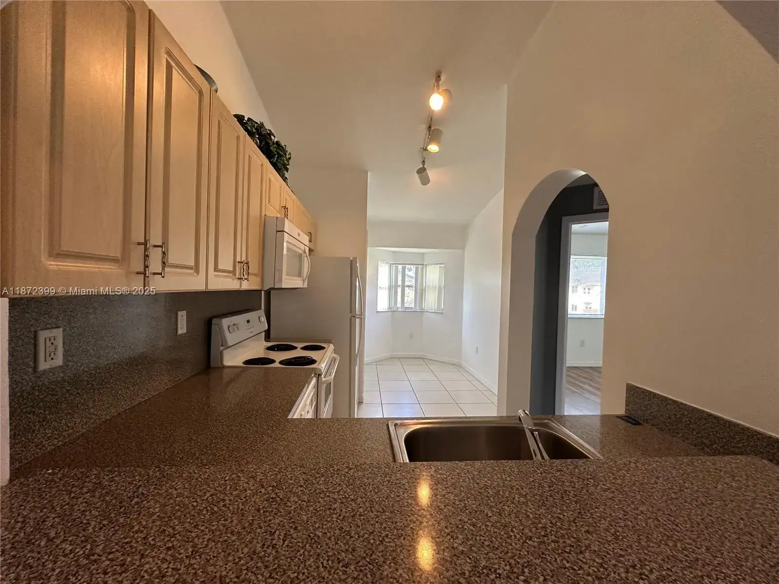 3398 NE 9th Dr # 202, Homestead FL 33033 photo 4