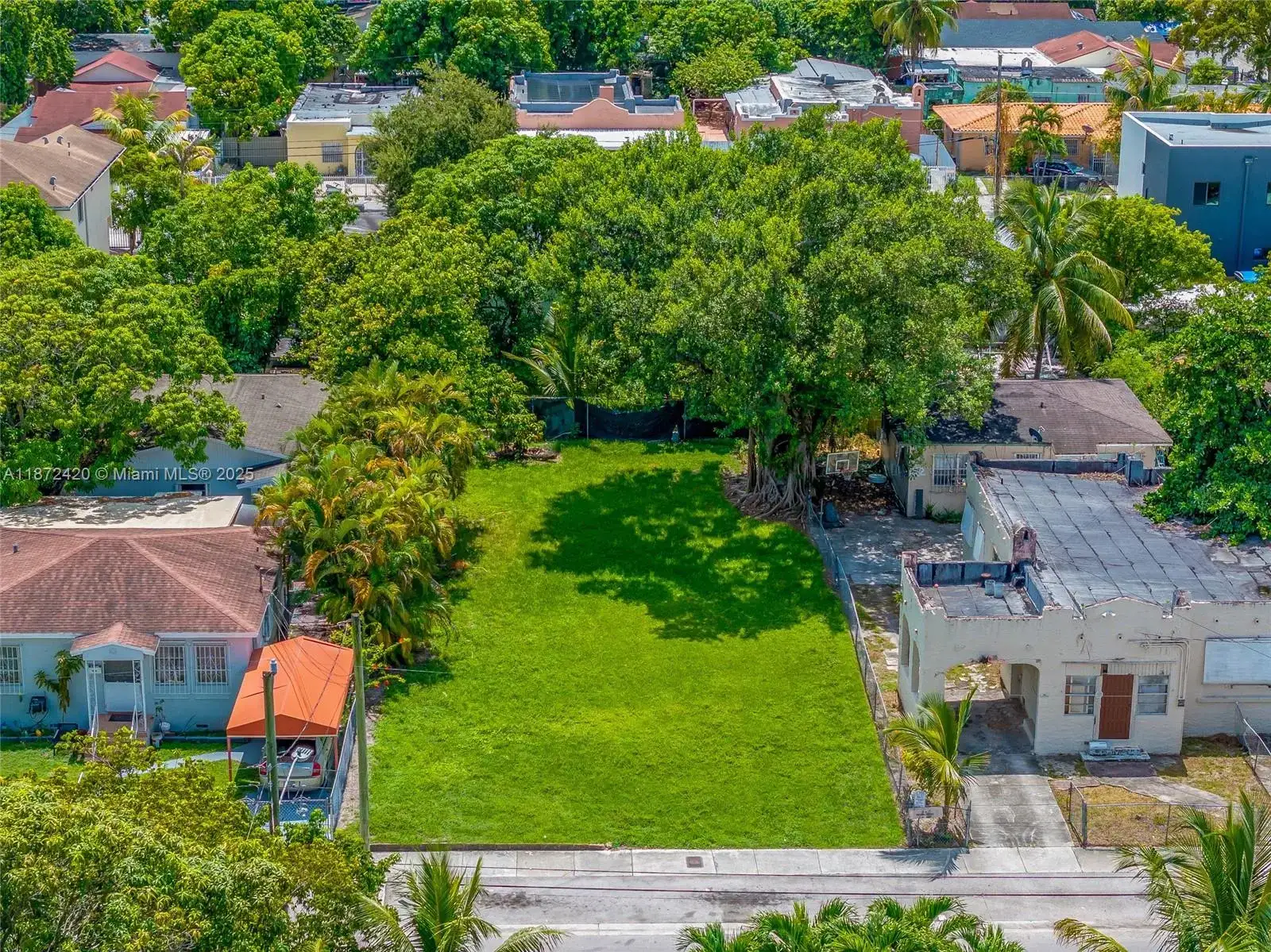 1376 NW 32nd St, Miami FL 33142 photo 4