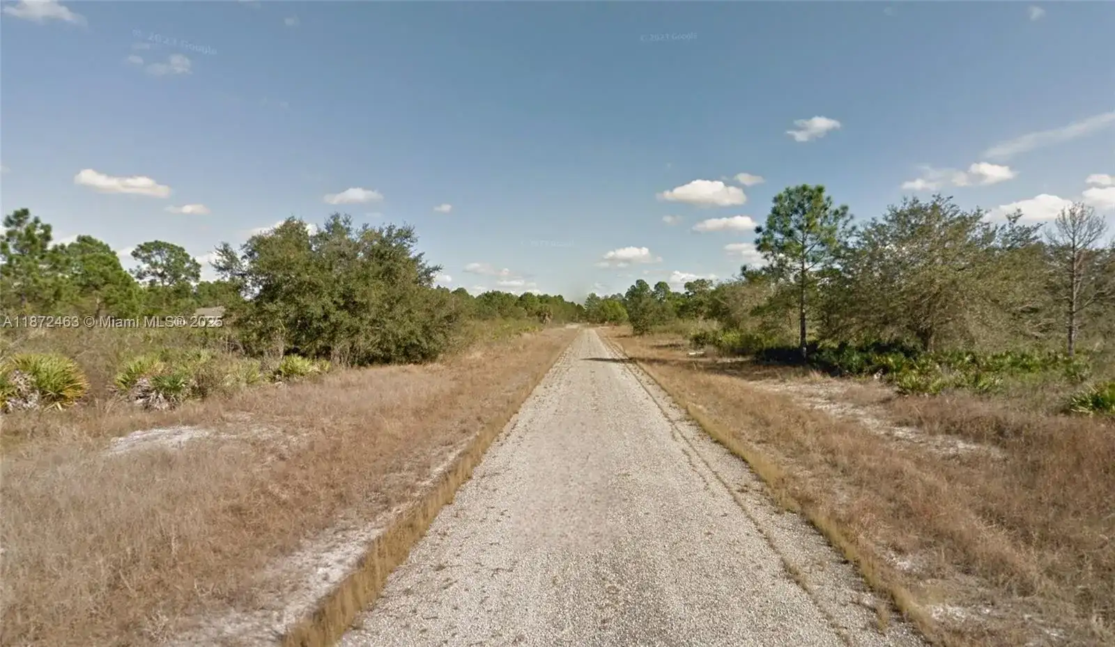1132 Randan St E, Lehigh Acres FL 33974 photo 2