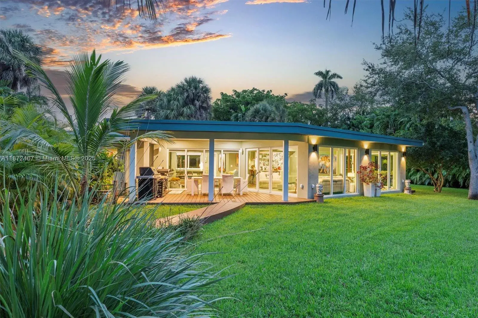 11377 W Biscayne Canal Rd, Miami FL 33161