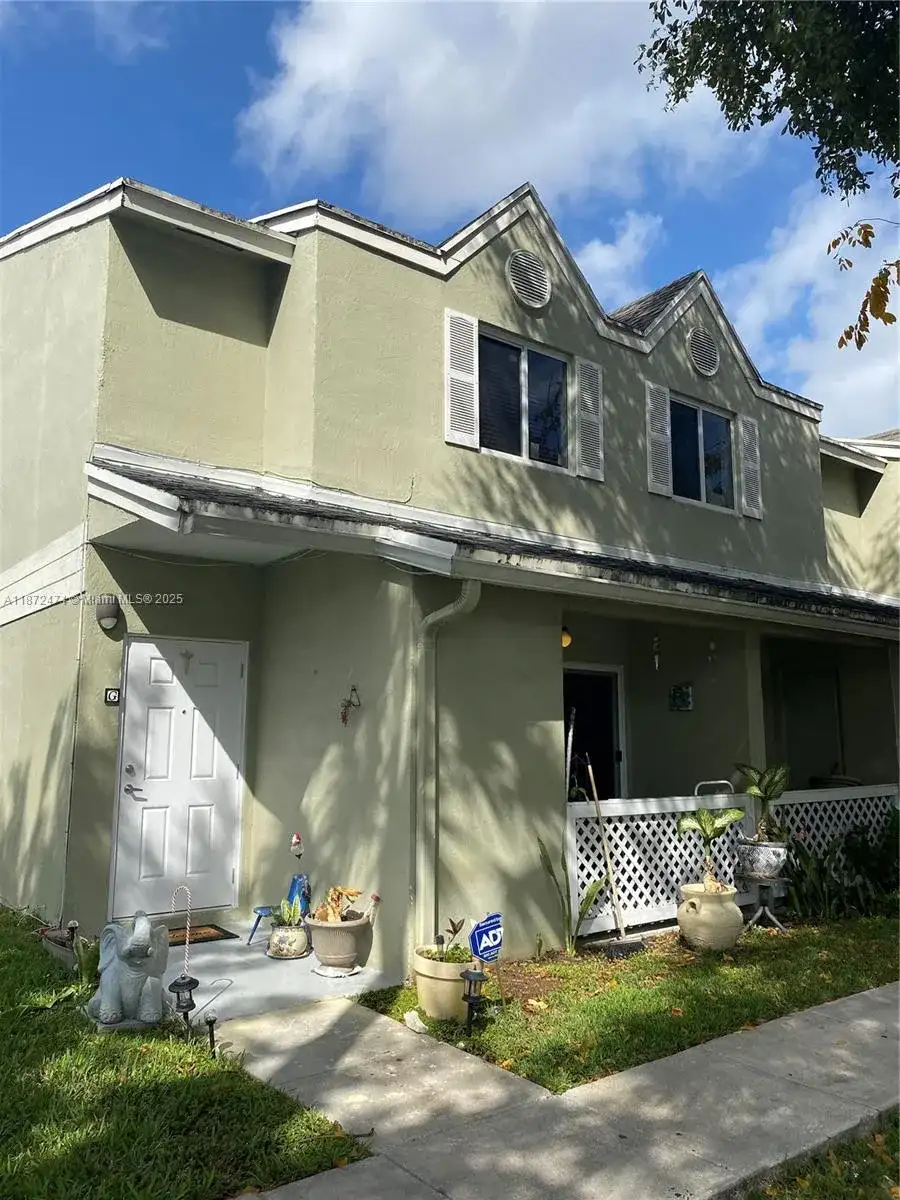17455 NW 67th Ct # 17, Hialeah FL 33015 photo 2