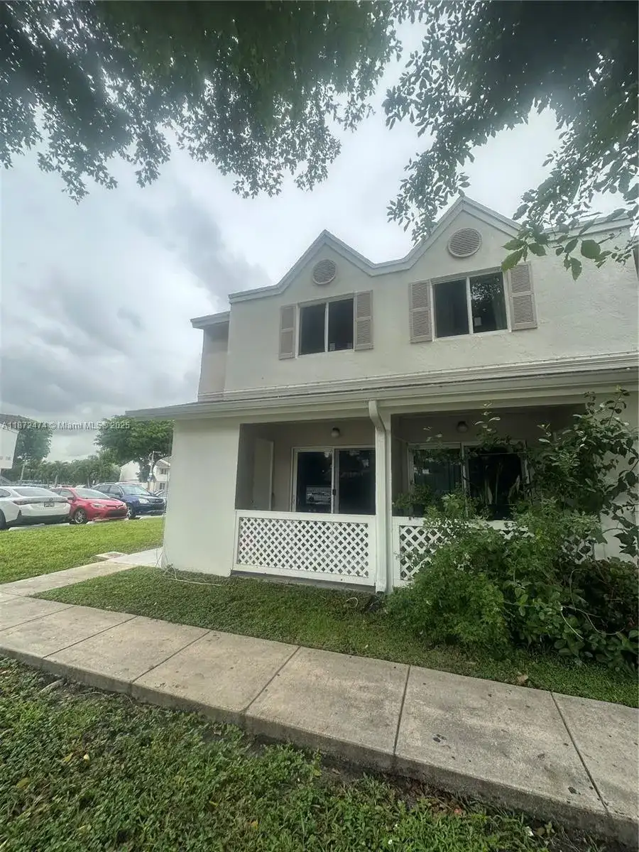 17455 NW 67th Ct # 17, Hialeah FL 33015 photo 3