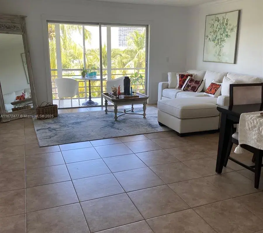 300 NE 14th Ave # 505, Hallandale Beach FL 33009