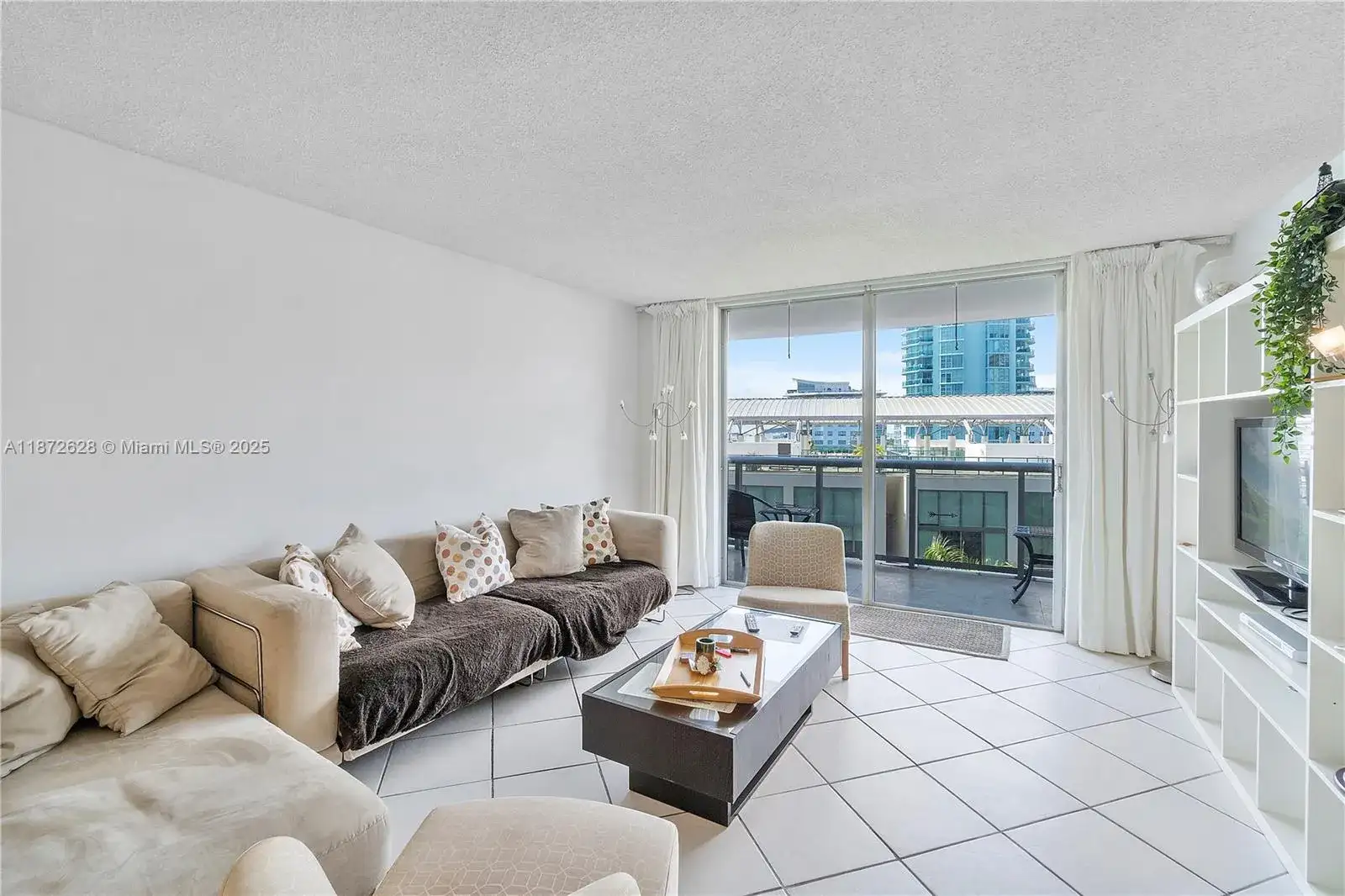 6039 Collins Ave # 829, Miami Beach FL 33140 photo 4