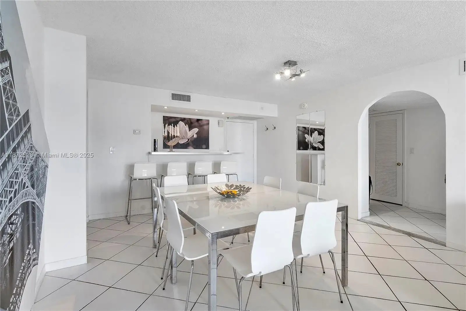 6039 Collins Ave # 829, Miami Beach FL 33140 photo 5