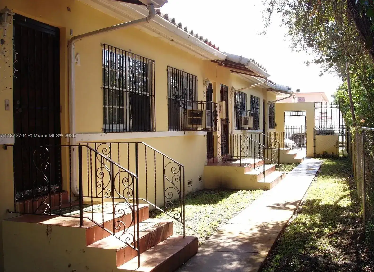 1325 SW 6th St, Miami FL 33135 photo 2