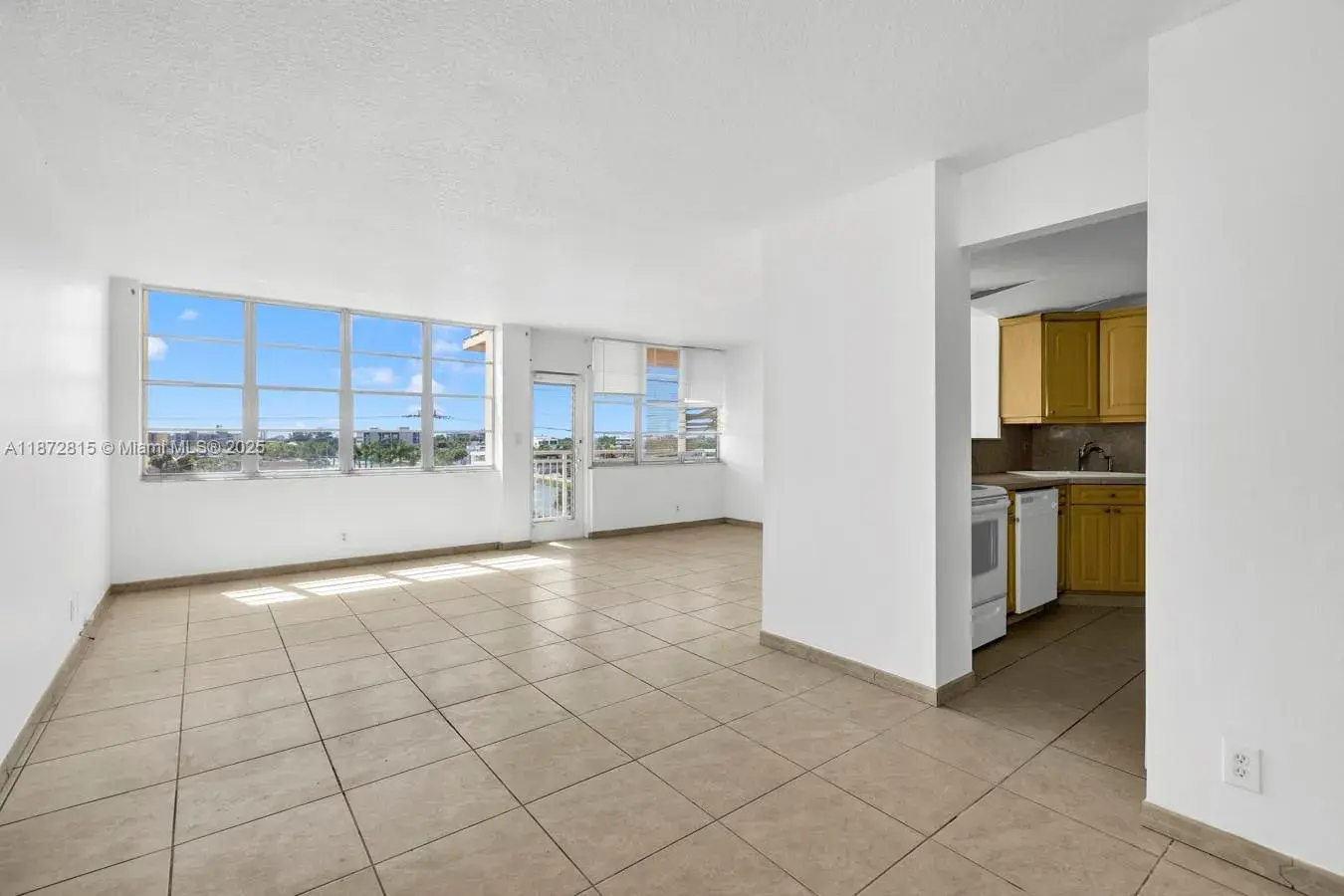 2025 NE 164th St # 510, North Miami Beach FL 33162