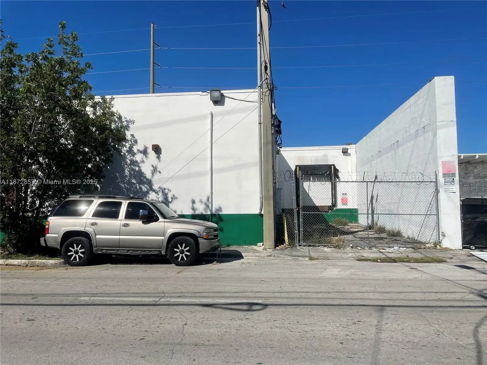 1395 NW 22nd St, Miami FL 33142 photo 3