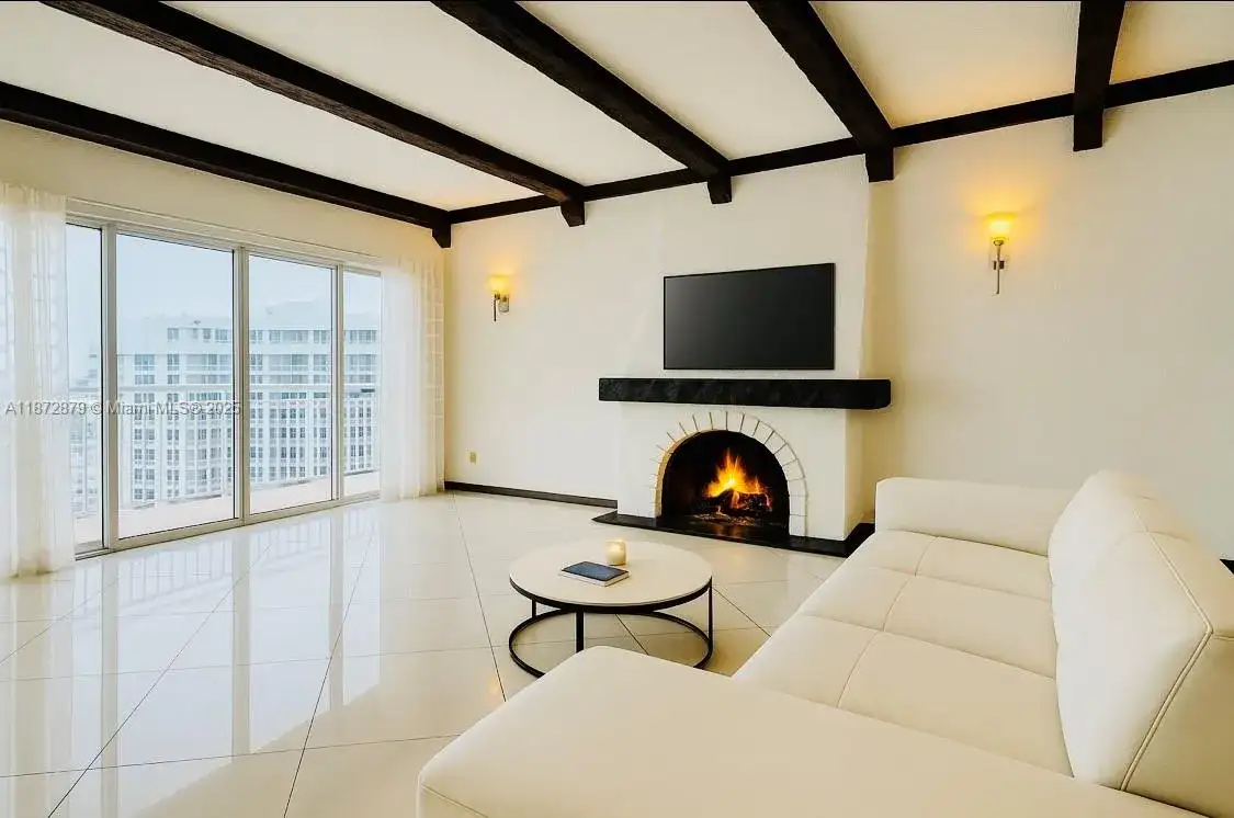 18071 Biscayne Blvd, Aventura FL 33160 photo 5