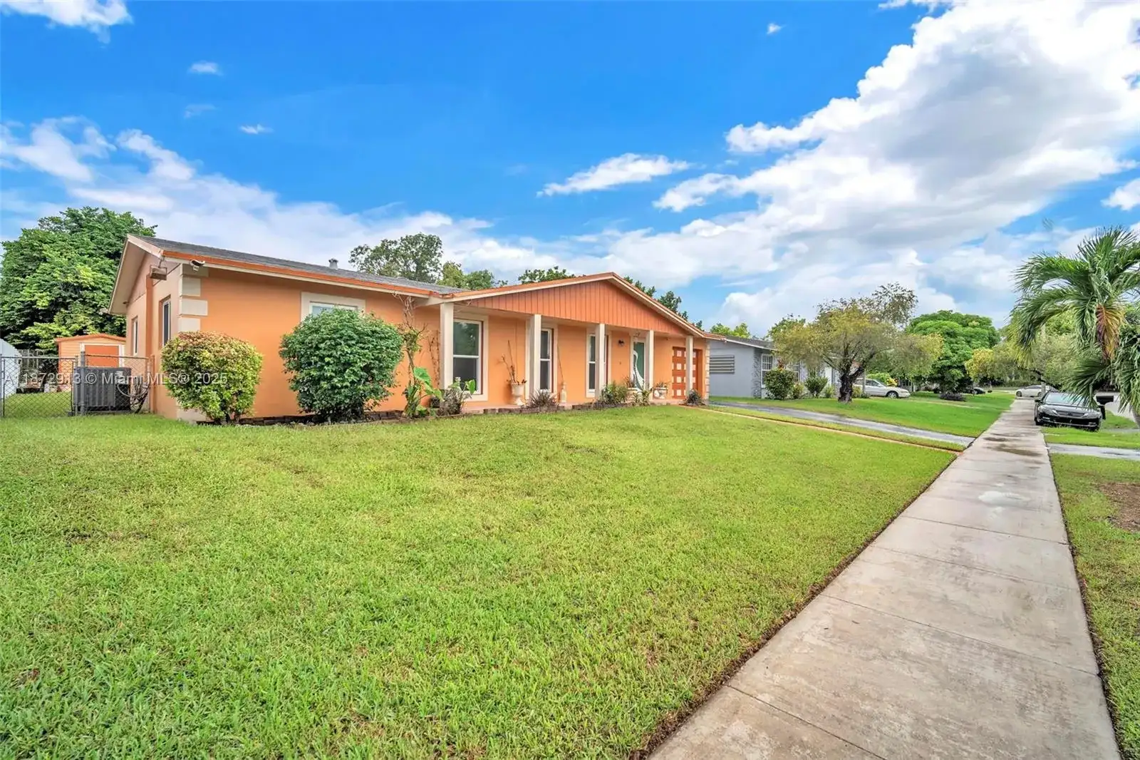 11024 SW 157th Ter, Miami FL 33157 photo 2