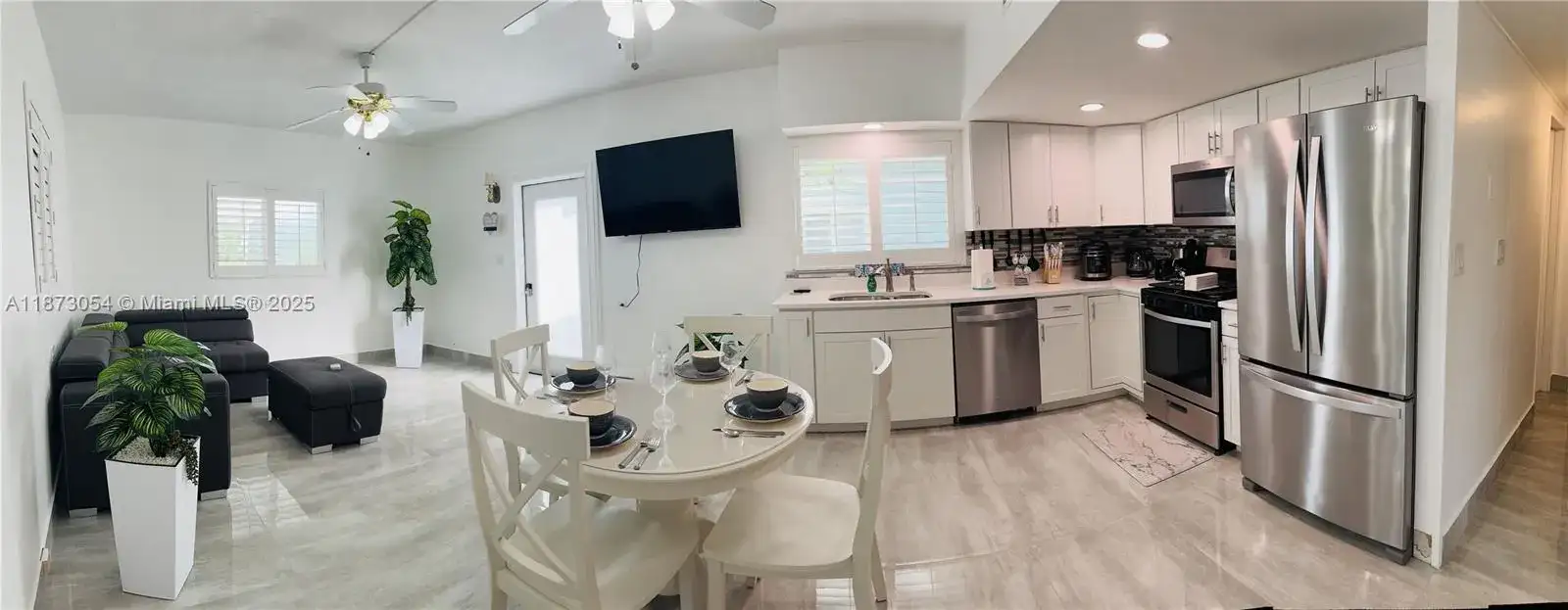 443 4th Rd SIDE, Key Largo FL 33037 photo 2