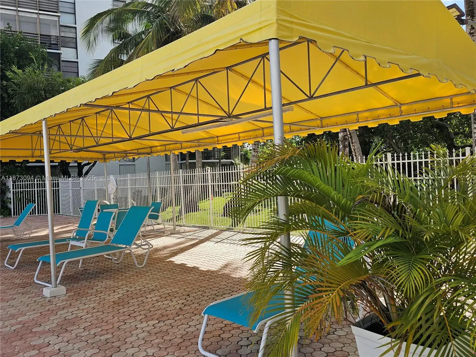 20400 W Country Club Dr # 315, Aventura FL 33180 photo 2