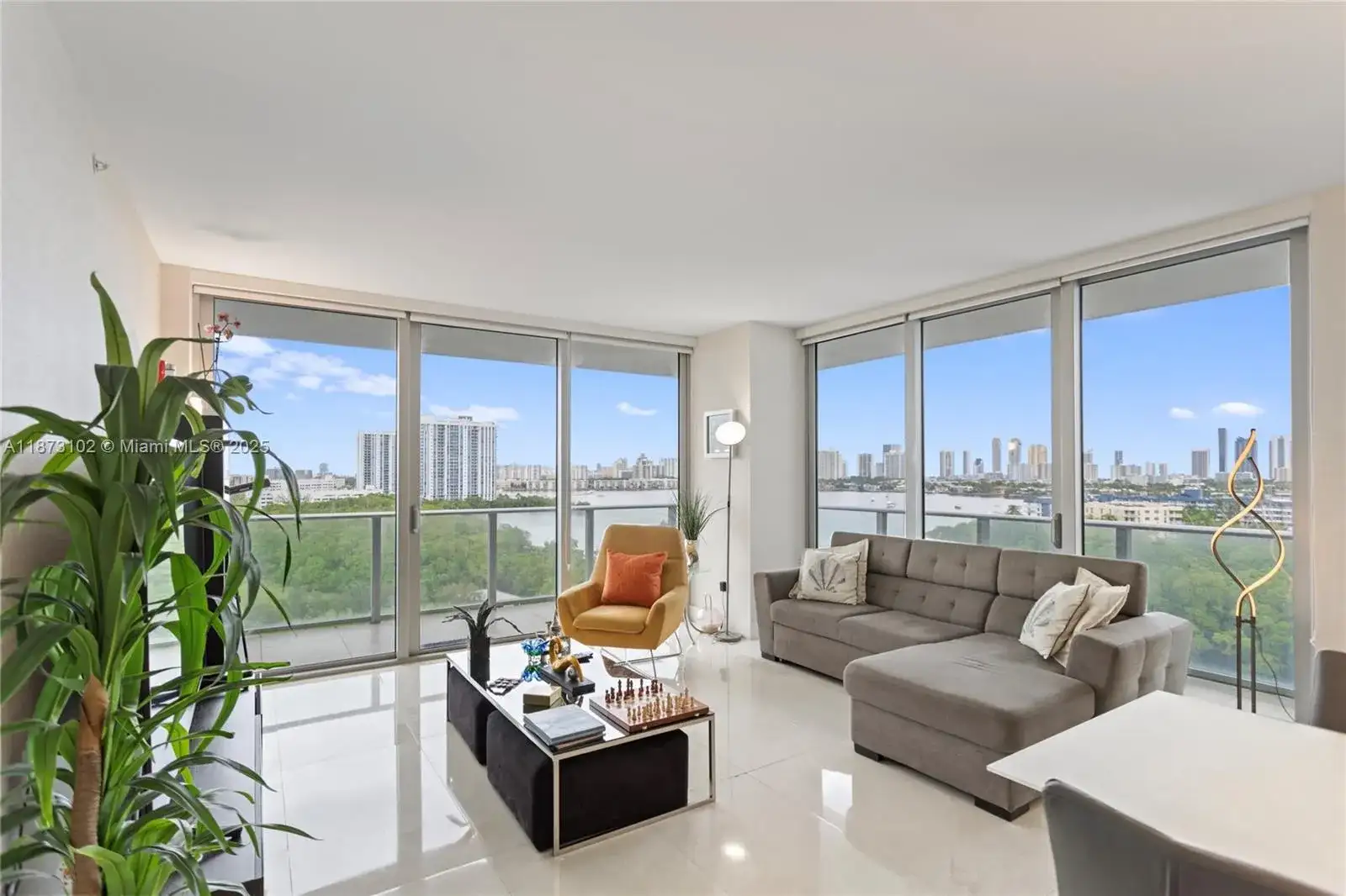 16385 Biscayne Blvd # 1007, North Miami Beach FL 33160 photo 3