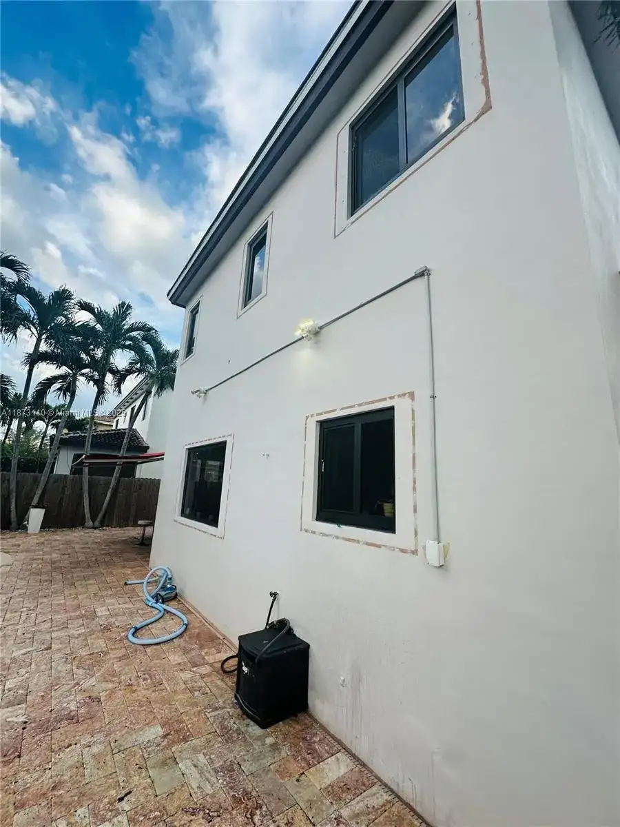 1608 SW 154th Ct, Miami FL 33185 photo 5