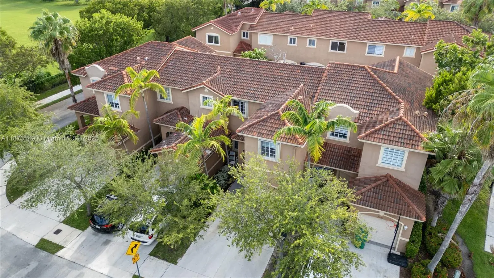 21474 SW 85th Path, Cutler Bay FL 33189