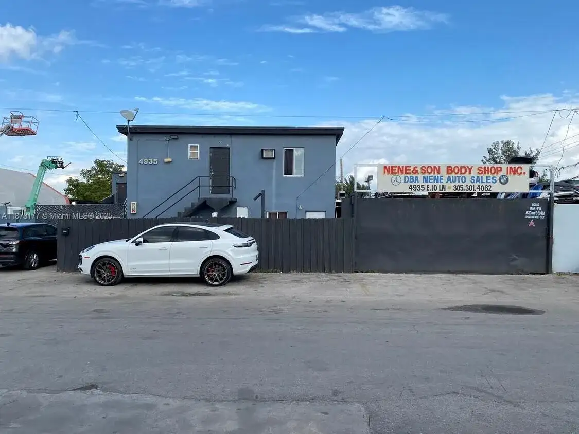 4935 E 10th Ln, Hialeah FL 33013 photo 3