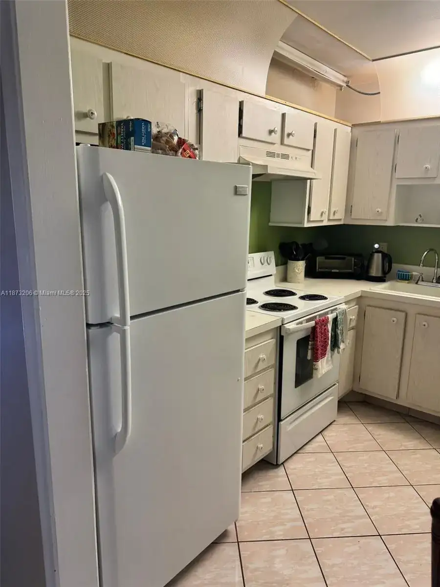 2061 NW 47th Ter # 407, Lauderhill FL 33313 photo 5