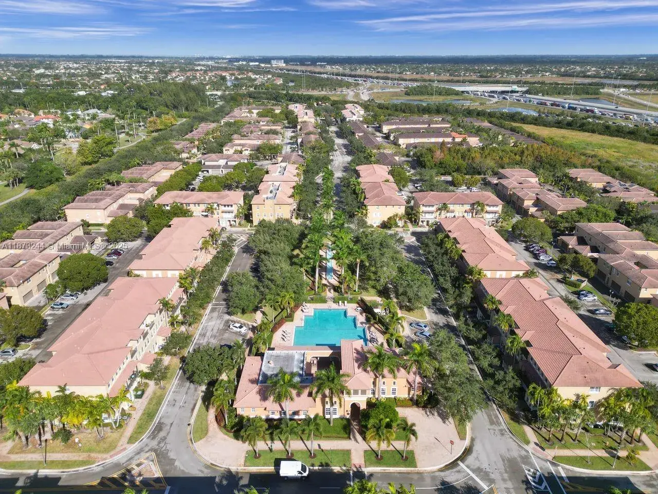 1404 SW 147th Ave, Pembroke Pines FL 33027