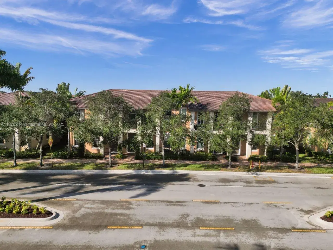 1404 SW 147th Ave, Pembroke Pines FL 33027