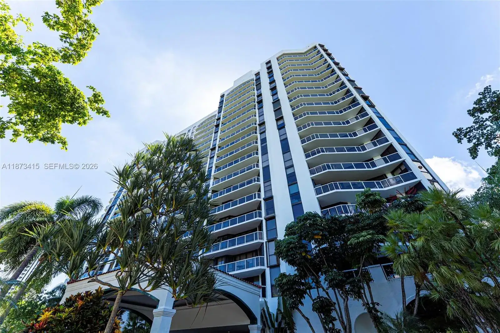 3640 Yacht Club Dr # 305, Aventura FL 33180 photo 2