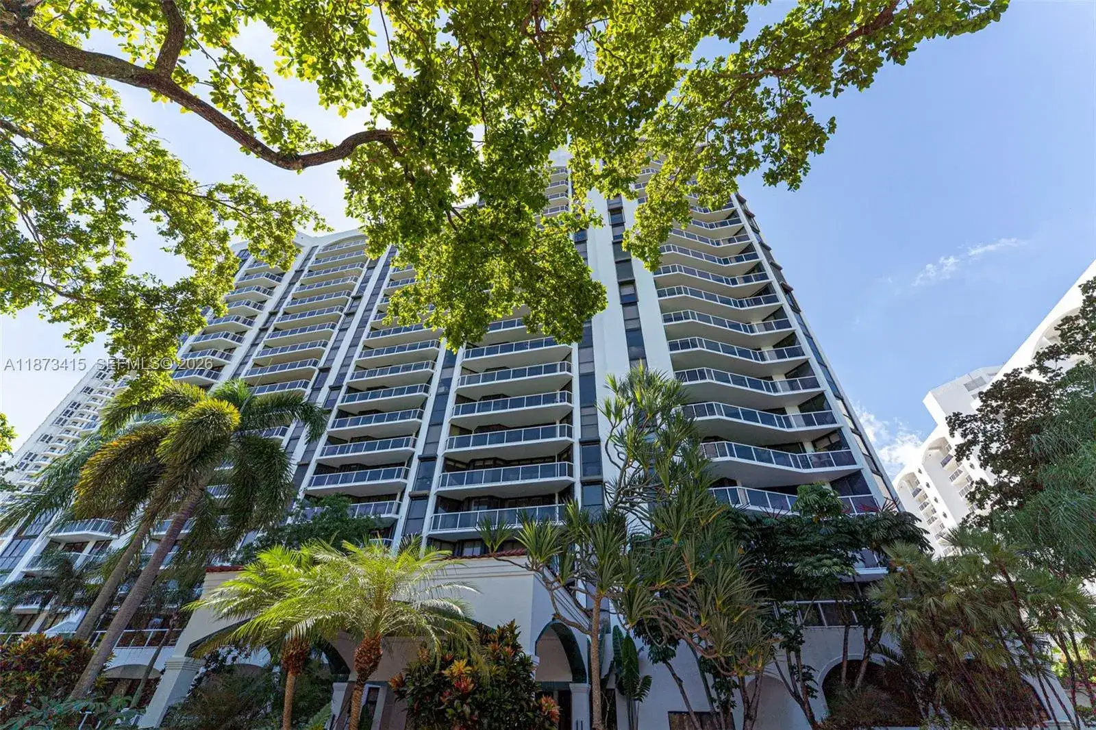 3640 Yacht Club Dr # 305, Aventura FL 33180 photo 3