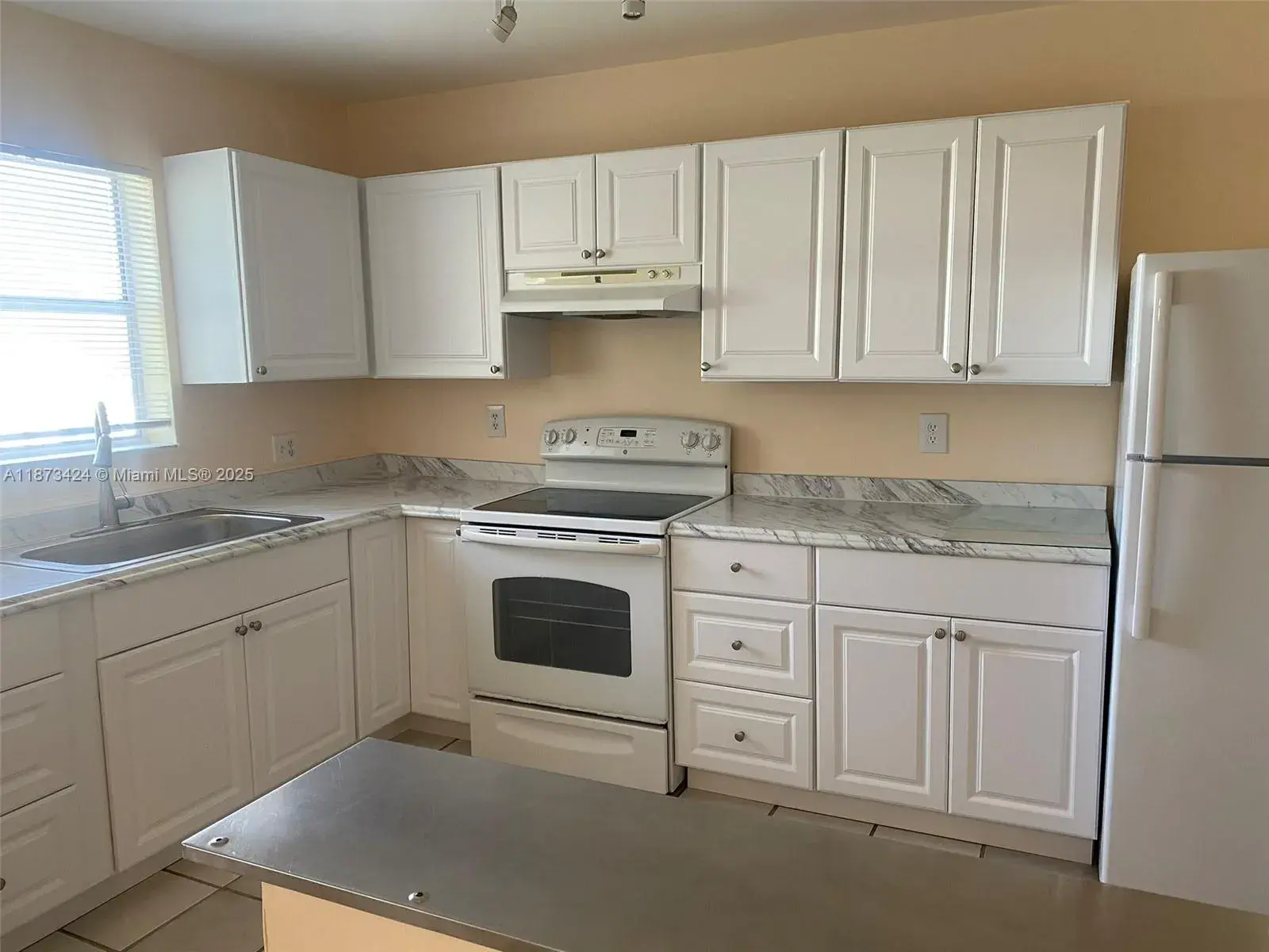 10772 La Placida Dr # 301, Coral Springs FL 33065