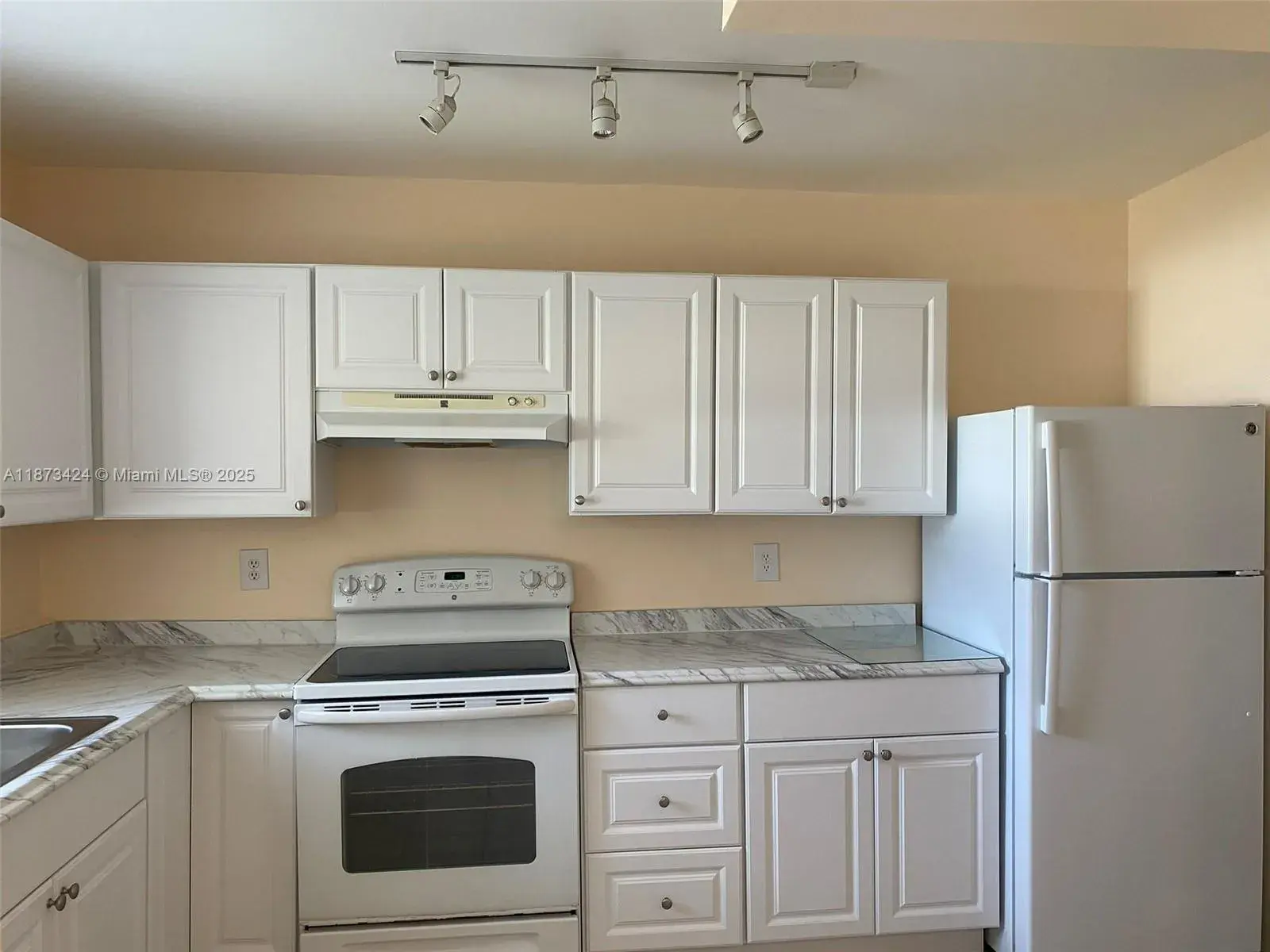 10772 La Placida Dr # 301, Coral Springs FL 33065