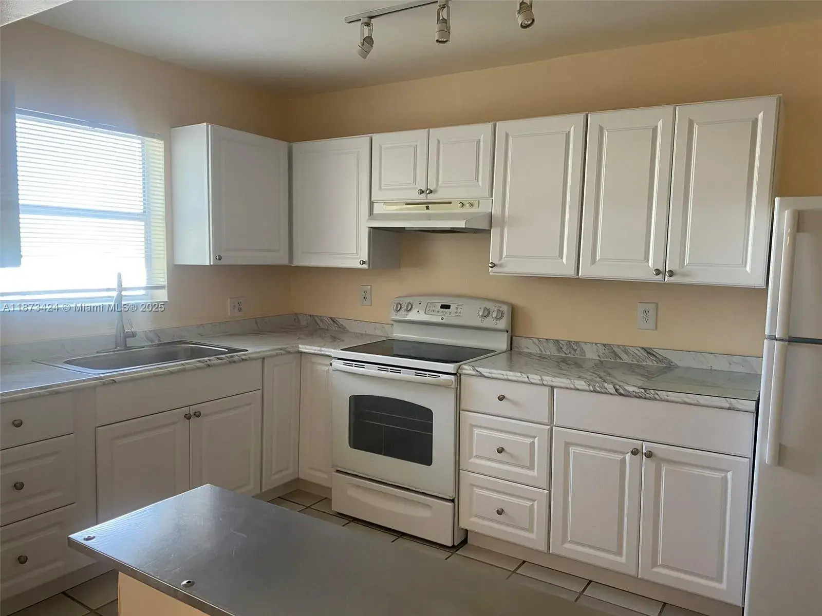 10772 La Placida Dr # 301, Coral Springs FL 33065