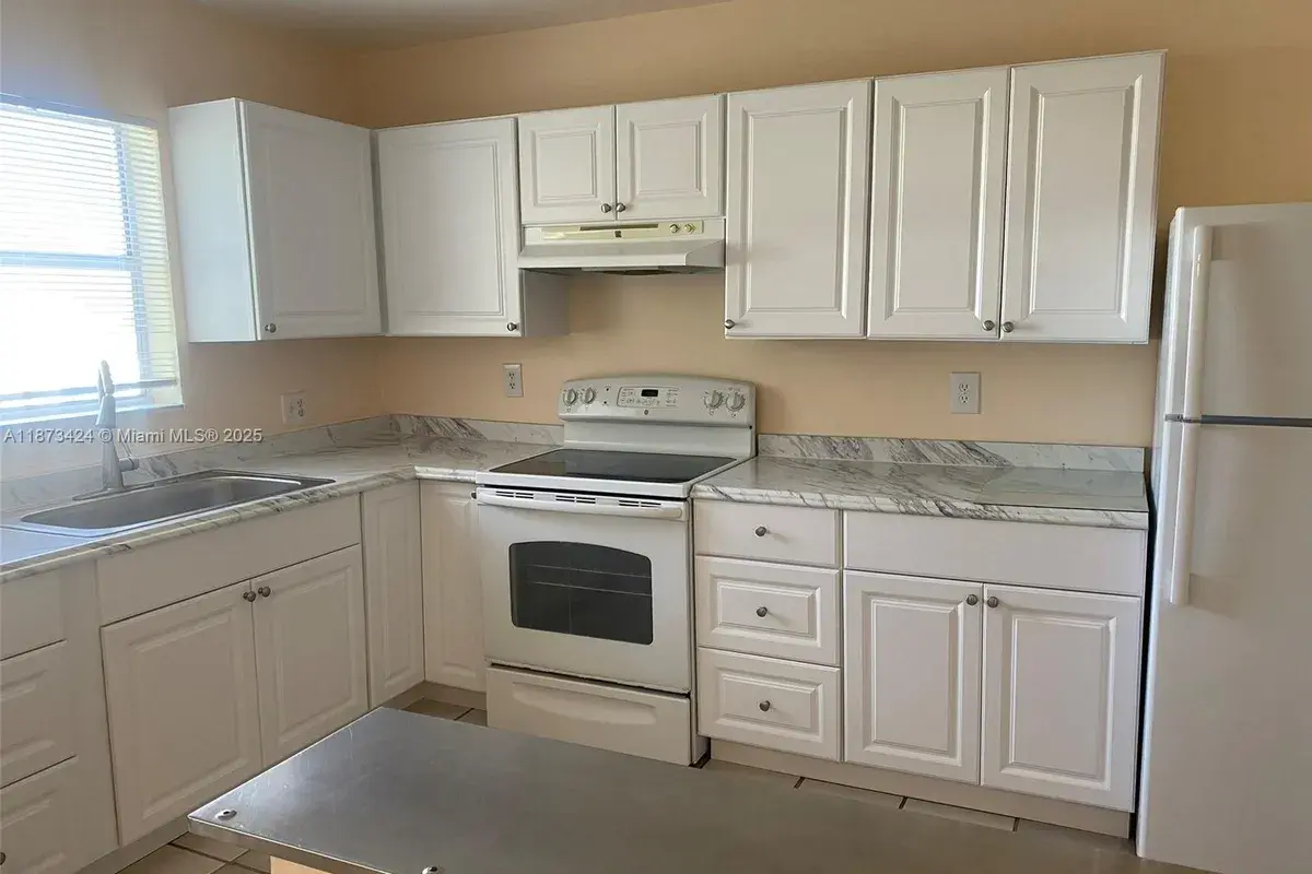 10772 La Placida Dr # 301, Coral Springs FL 33065