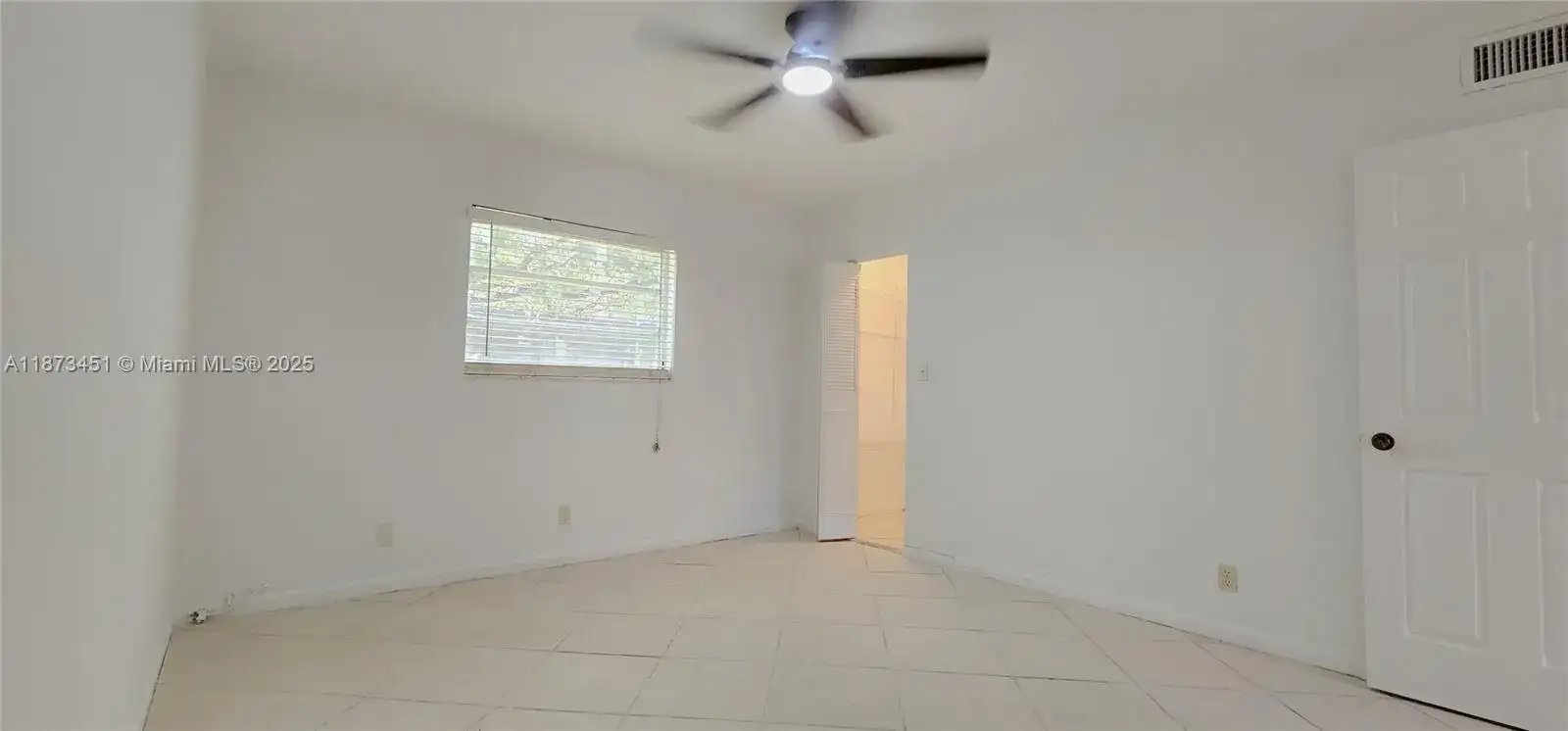 304 NW 30th Ct # 102, Pompano Beach FL 33064 photo 3