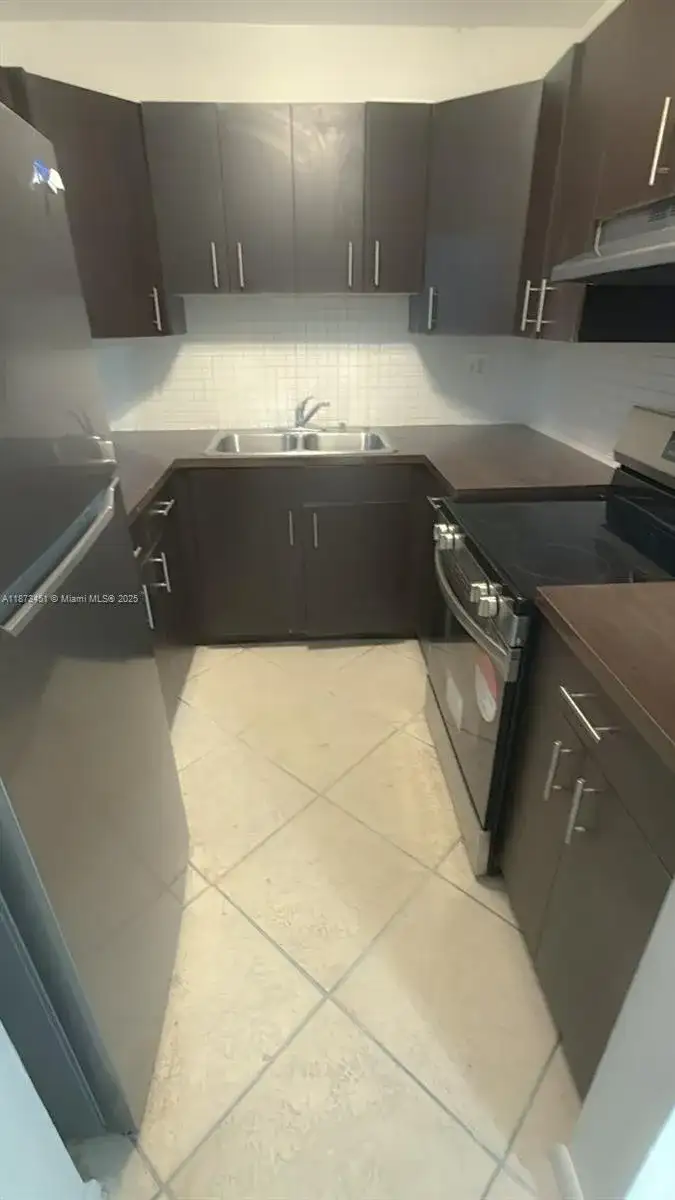 304 NW 30th Ct # 102, Pompano Beach FL 33064 photo 5
