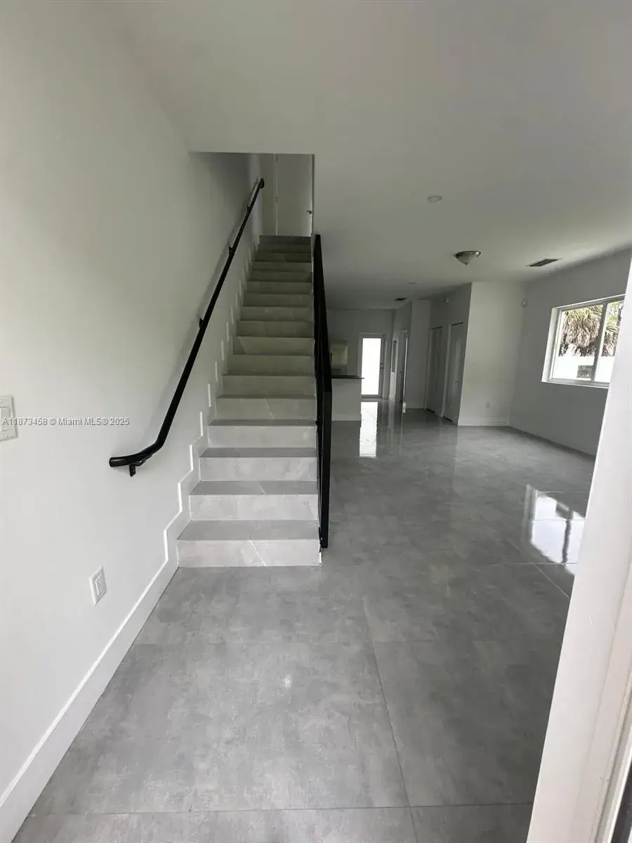 723 NW 19th Ave # B, Fort Lauderdale FL 33311