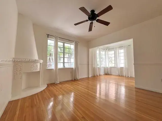 610 8th St # 205, Miami Beach FL 33139