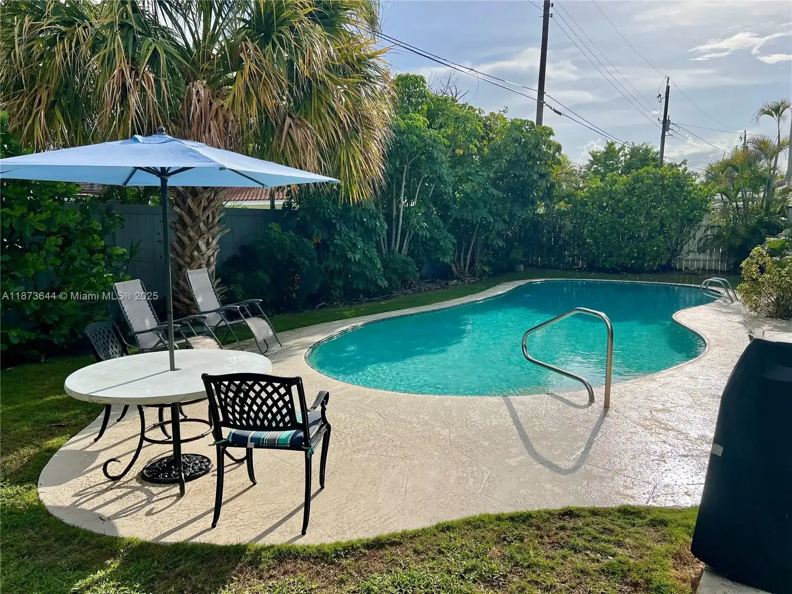 1241 Manor Dr, Riviera Beach FL 33404 photo 3