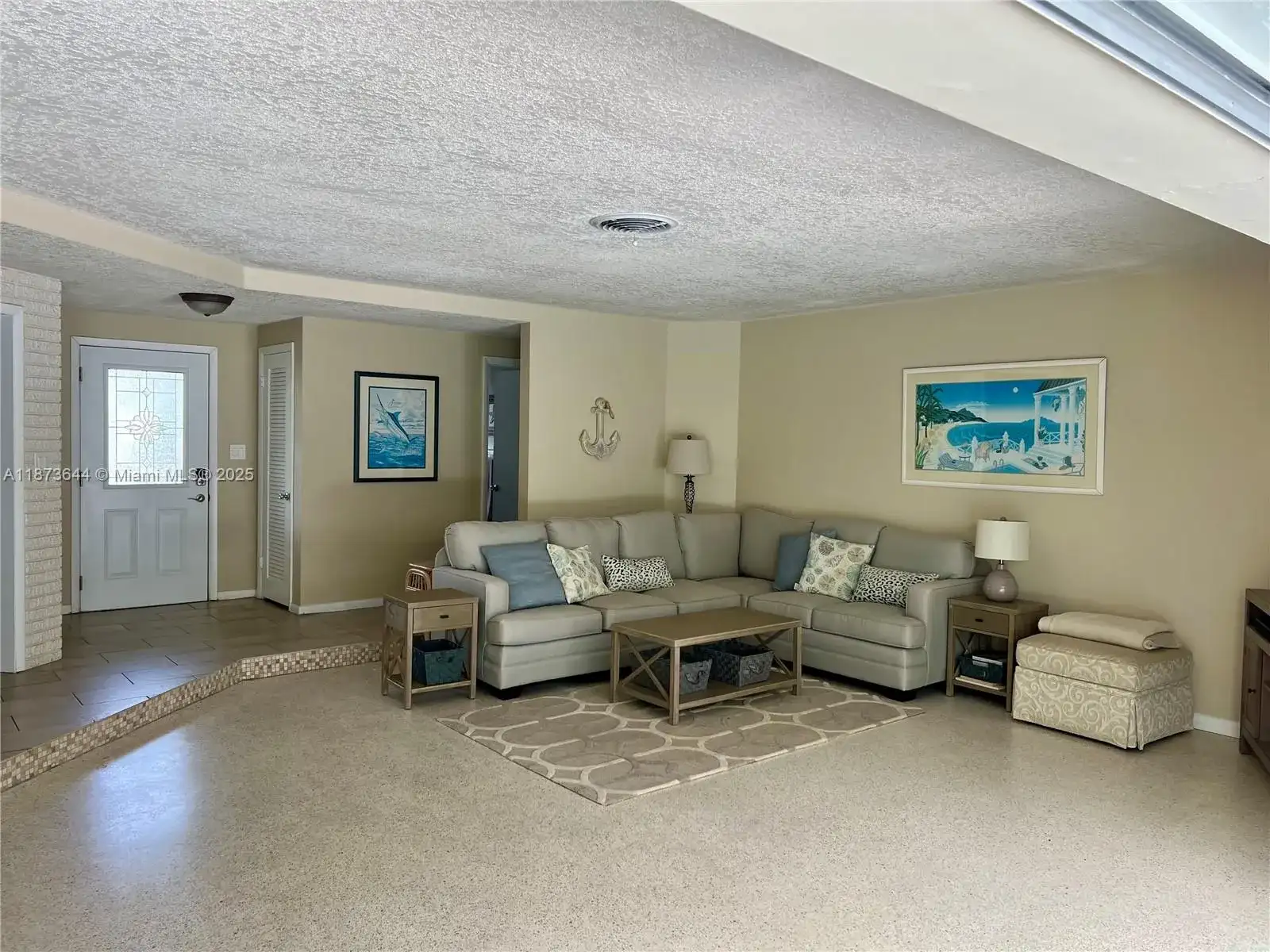 1241 Manor Dr, Riviera Beach FL 33404 photo 5