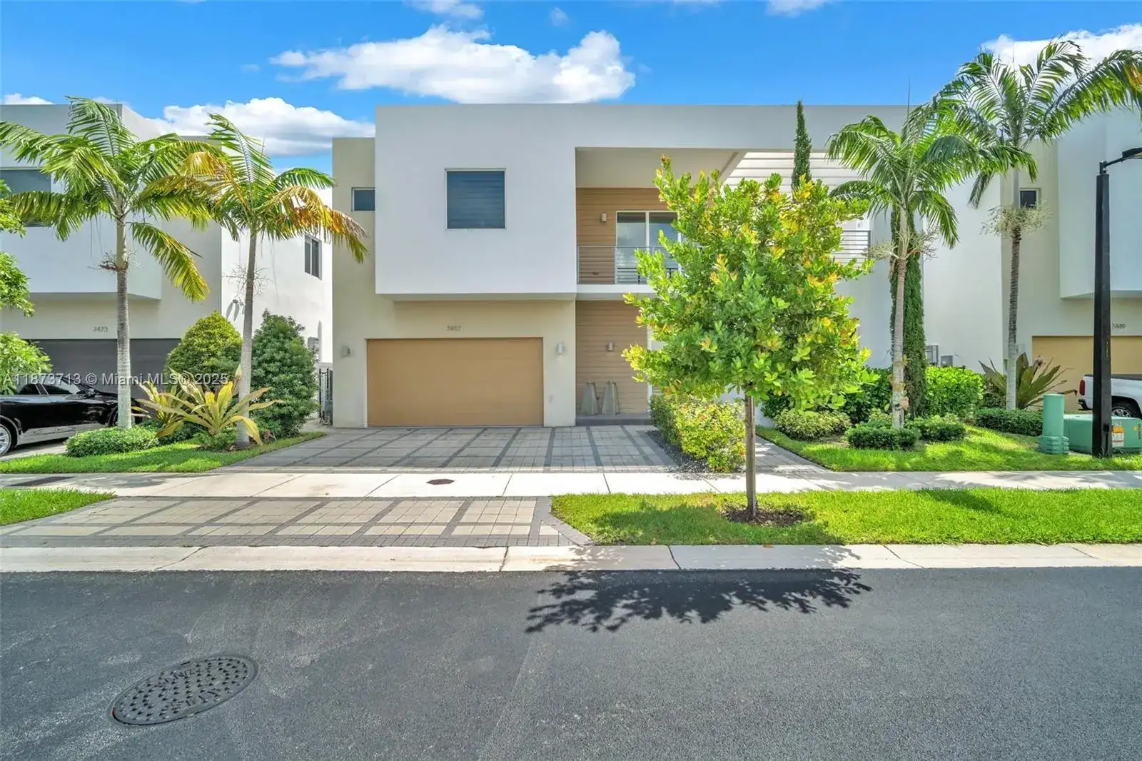 7457 NW 101st Ave, Doral FL 33178 photo 3