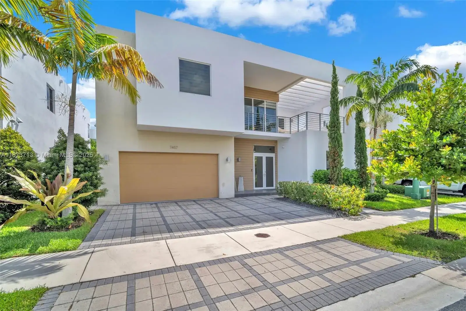 7457 NW 101st Ave, Doral FL 33178 photo 4
