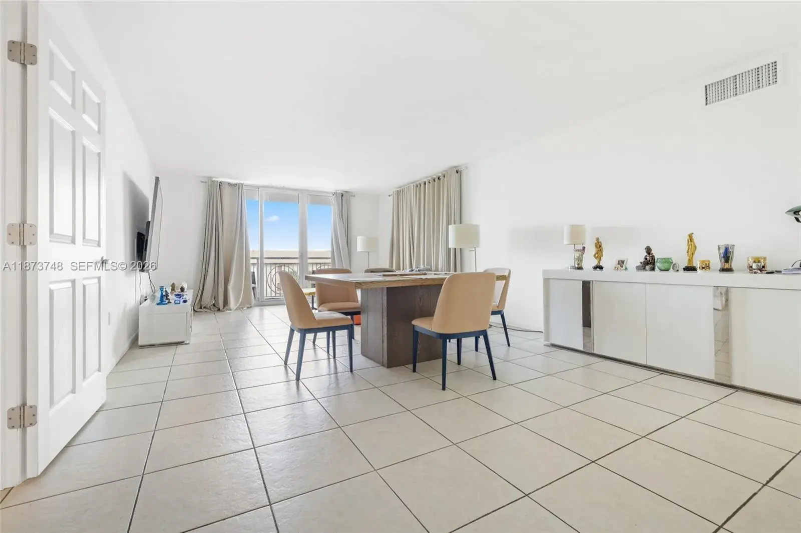 5825 Collins Ave # 4A, Miami Beach FL 33140