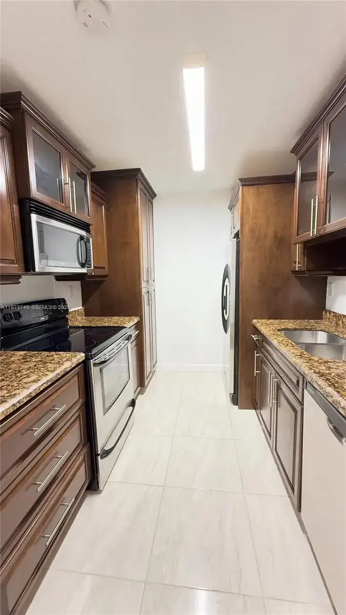 7121 Miami Lakes Dr # Q8, Miami Lakes FL 33014 photo 2