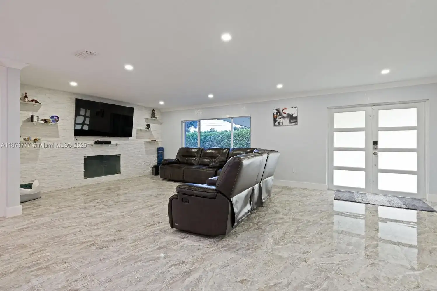 20100 SW 182nd Ave, Miami FL 33187 photo 4